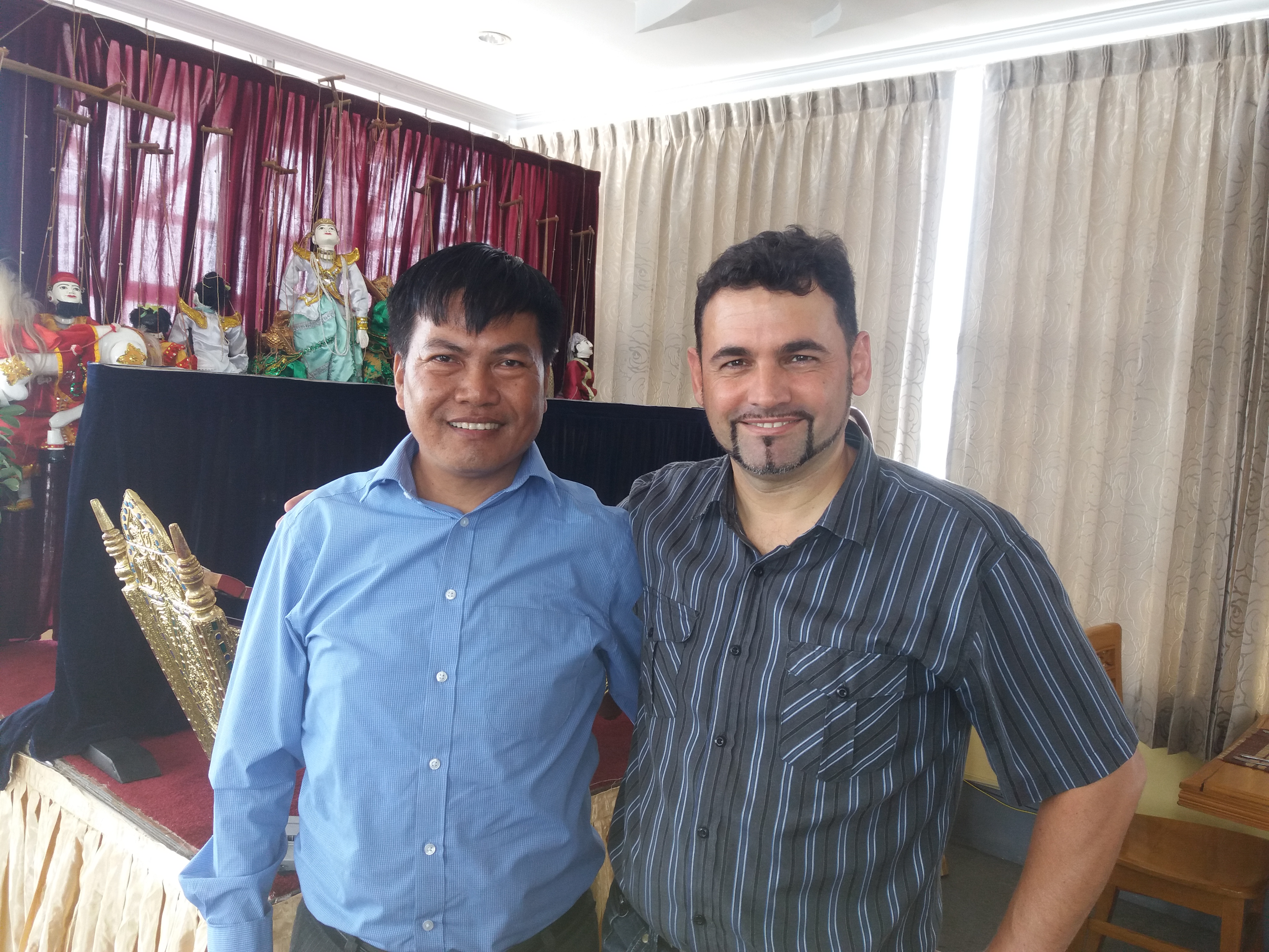 SwissGems Mitarbeiter  Daniel besucht unseren Miener Antus in Mandalay, Myanmar